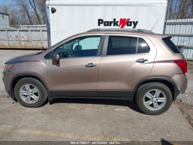 3GNCJLSB8JL207404 Chevrolet Trax Lt