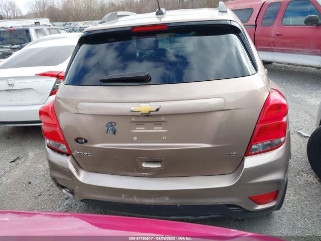 3GNCJLSB8JL207404 Chevrolet Trax Lt