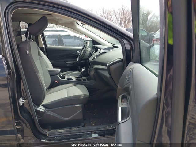 1FMCU0GD6JUA43340 Ford ESCAPE SE