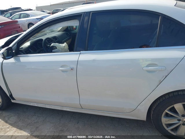 3VWD07AJ2FM413901 Volkswagen Jetta 1.8t Se
