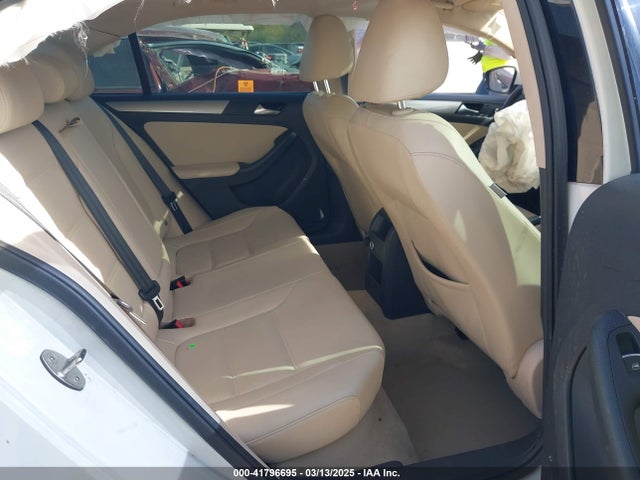 3VWD07AJ2FM413901 Volkswagen Jetta 1.8t Se