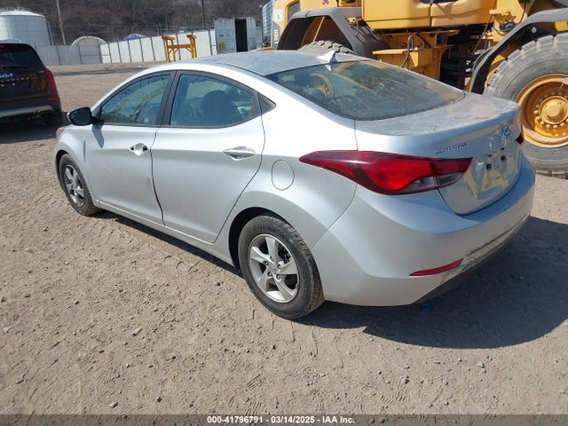 5NPDH4AE3FH547495 Hyundai ELANTRA SE
