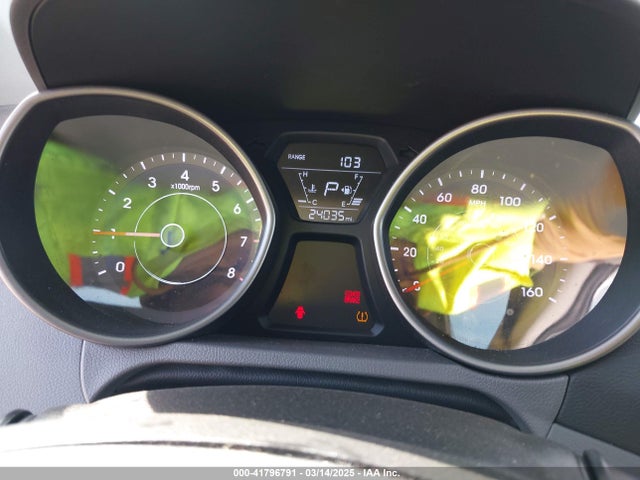 5NPDH4AE3FH547495 Hyundai ELANTRA SE
