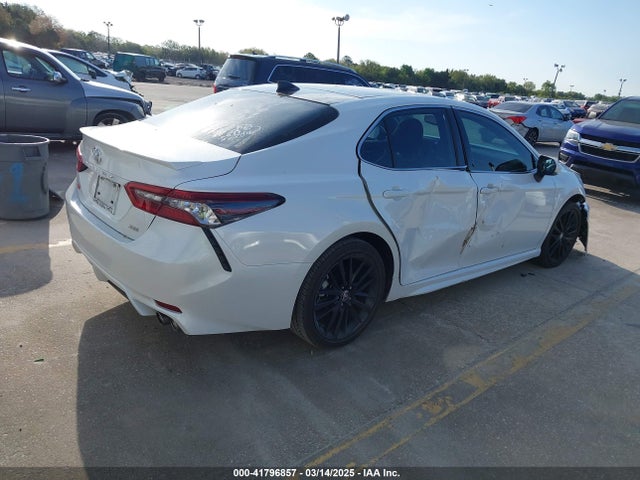 4T1K61AK8NU703824 Toyota CAMRY XSE