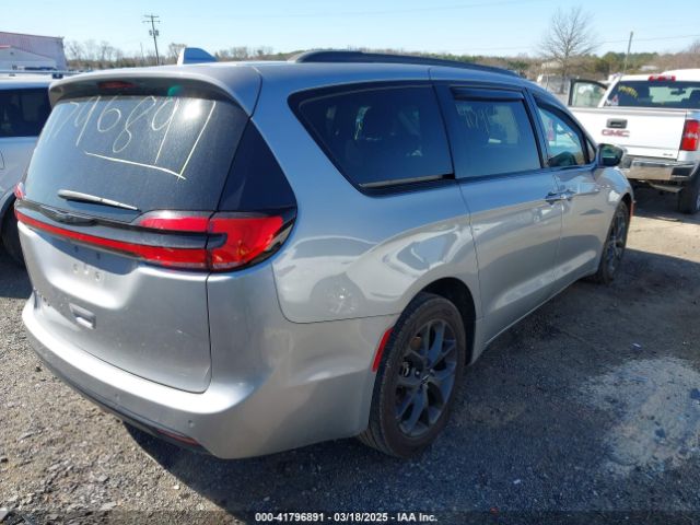 2021 CHRYSLER PACIFICA 2C4RC1FG8MR565455 Photo 3