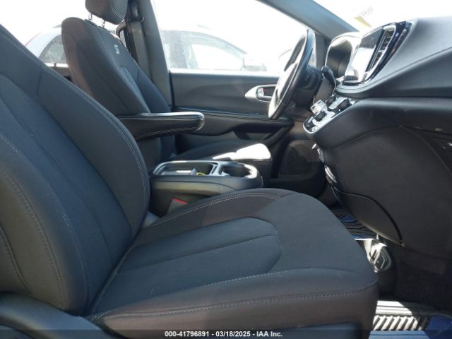 2021 CHRYSLER PACIFICA 2C4RC1FG8MR565455 Photo 4