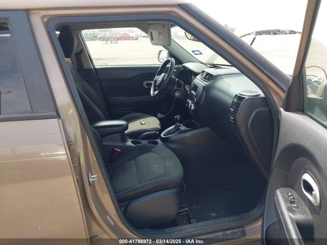 KNDJN2A26F7164208 KIA Soul