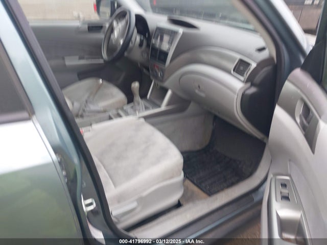 41796992 :رقم المزاد ، JF2SH6AC9AG738385 vin ، 2010 Subaru Forester 2.5x مزاد بيع