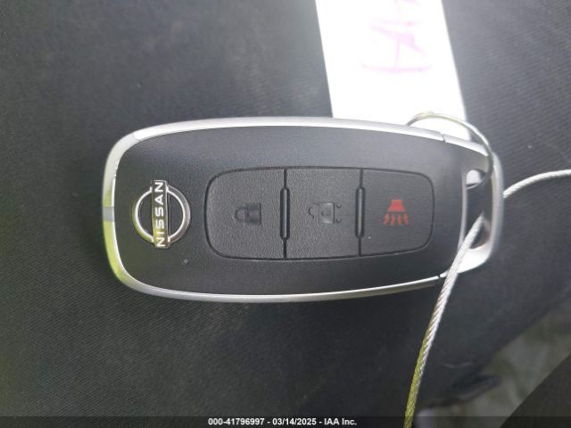 5N1DR3AC0PC205758 Nissan Pathfinder S 4wd