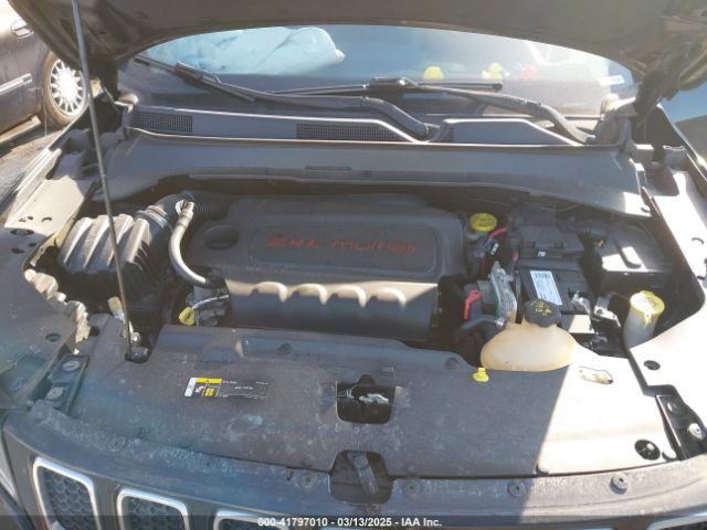 3C4NJCCBXJT140580 Jeep Compass Limited Fwd