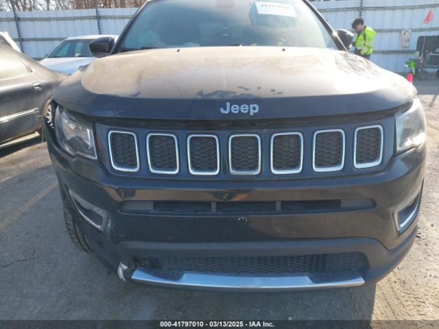 3C4NJCCBXJT140580 Jeep Compass Limited Fwd
