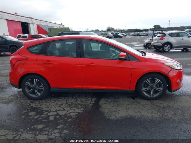 Ford FOCUS SE 2014 1FADP3K22EL300678 Image 13