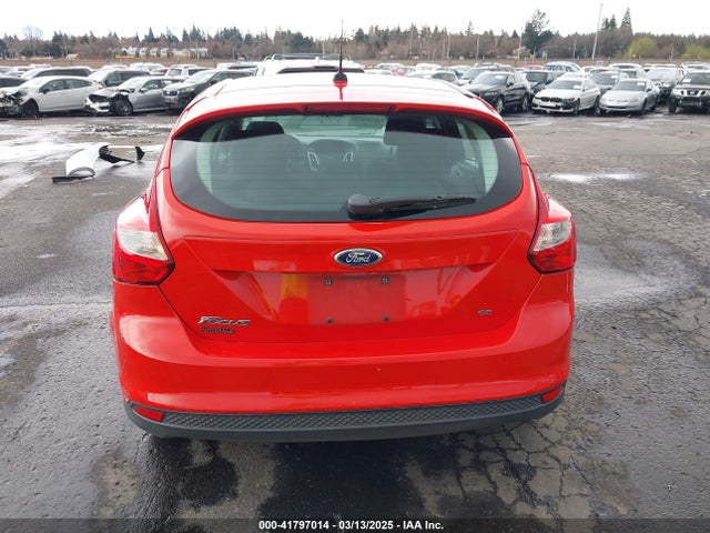 Ford FOCUS SE 2014 1FADP3K22EL300678 Image 16