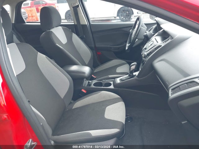 Ford FOCUS SE 2014 1FADP3K22EL300678 Image 5
