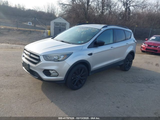 1FMCU0GD7HUC73527 Ford ESCAPE SE