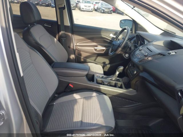 1FMCU0GD7HUC73527 Ford ESCAPE SE