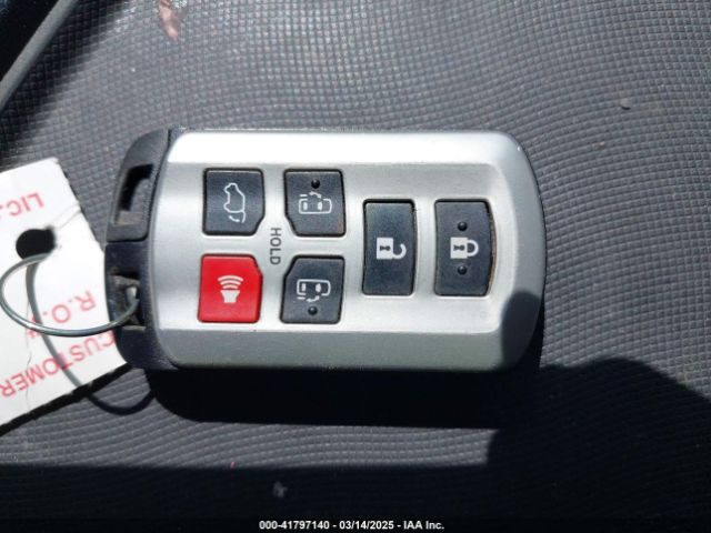 5TDYZ3DC1JS946752 Toyota Sienna Limited Premium 7 Passenger