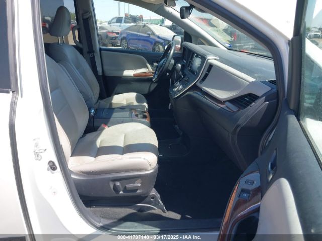 5TDYZ3DC1JS946752 Toyota Sienna Limited Premium 7 Passenger