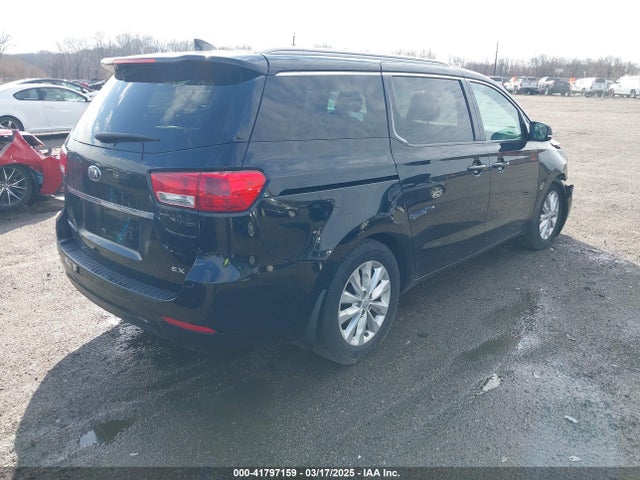 KIA SEDONA EX 2017 KNDMC5C18H6260441 Image 4