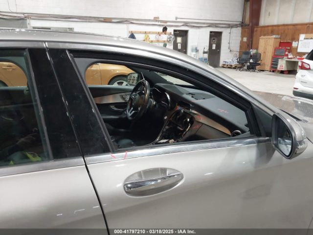 55SWF8EB6KU321044 Mercedes-Benz C 300 4matic