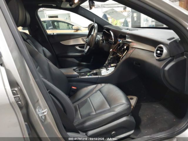 55SWF8EB6KU321044 Mercedes-Benz C 300 4matic