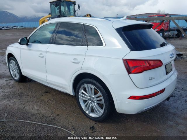 2018 AUDI Q5 WA1BNAFY3J2233058 Photo 2