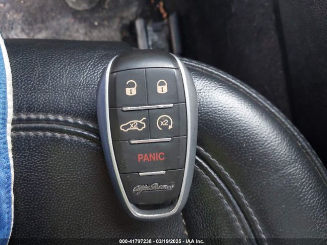 ZARFAEDN3J7576805 Alfa Romeo Giulia Awd