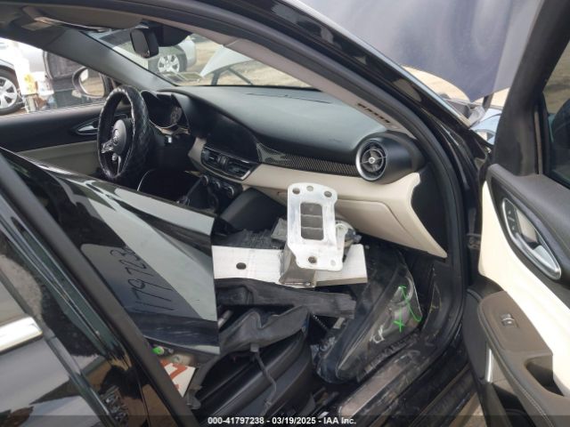 ZARFAEDN3J7576805 Alfa Romeo Giulia Awd