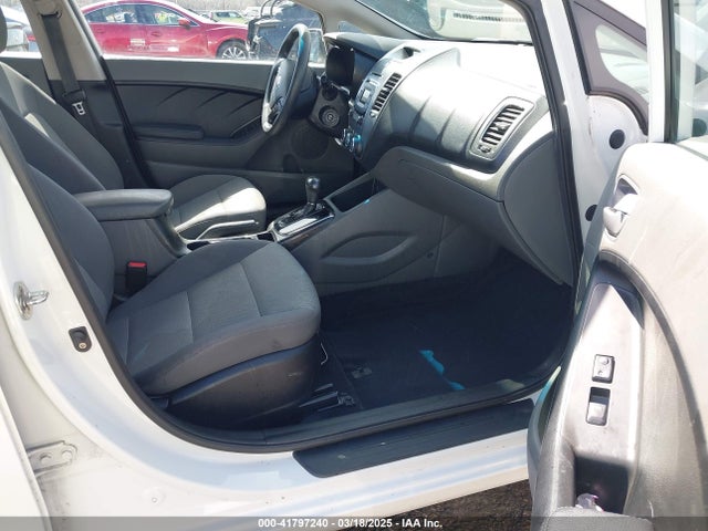 3KPFK4A77JE245278 KIA FORTE LX