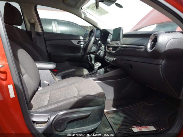 3KPF24AD8NE434985 KIA Forte Lxs