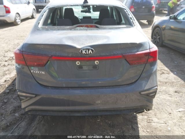 3KPF24AD8KE077769 KIA Forte Lxs