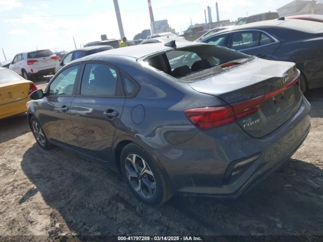 3KPF24AD8KE077769 KIA Forte Lxs