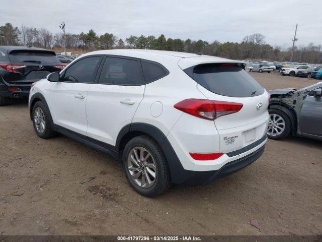 KM8J2CA49JU662845 Hyundai TUCSON SE