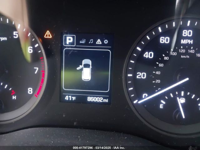 KM8J2CA49JU662845 Hyundai TUCSON SE