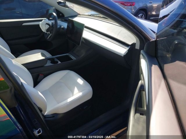 7SAYGDEE0PF714557 Tesla Model Y
