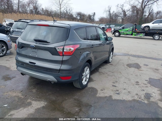 1FMCU0GD7HUA98728 Ford ESCAPE SE
