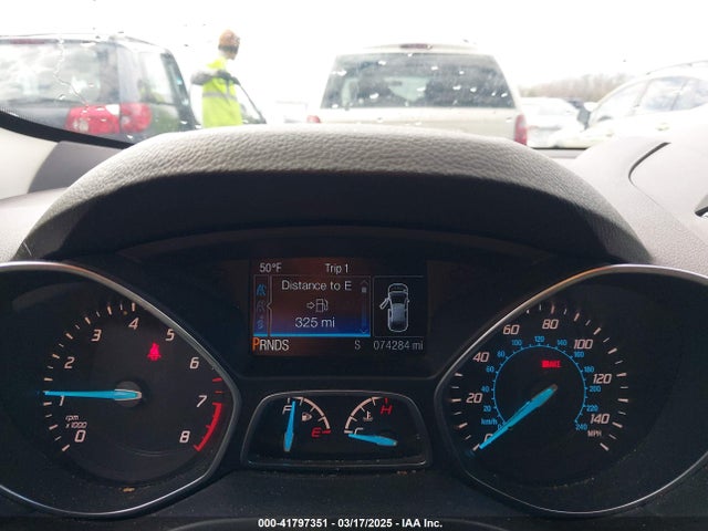 1FMCU9GXXGUB02932 Ford ESCAPE SE