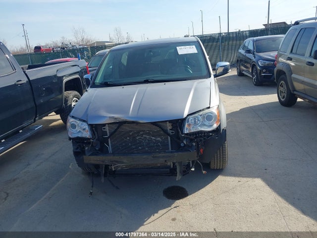 2C4RC1GG6ER234356 Chrysler Town & Country Limited