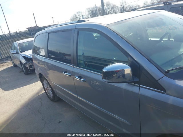 2C4RC1GG6ER234356 Chrysler Town & Country Limited