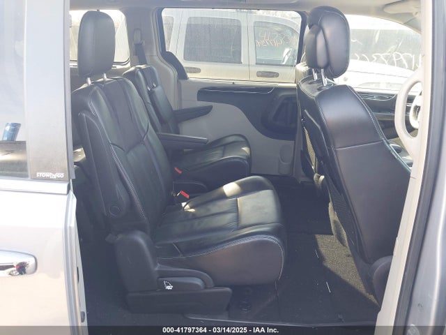 2C4RC1GG6ER234356 Chrysler Town & Country Limited