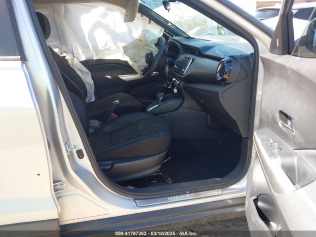 3N1CP5CU2JL538274 Nissan Kicks S/sr/sv