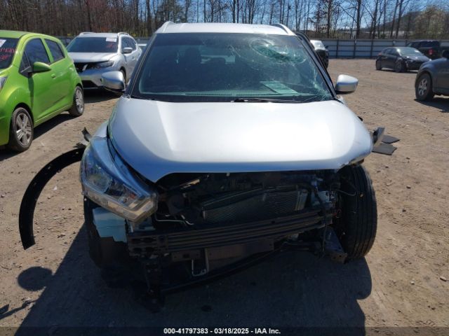 3N1CP5CU2JL538274 Nissan Kicks S/sr/sv
