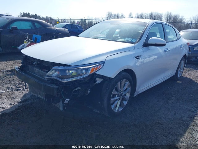 KIA OPTIMA EX 2018 5XXGU4L38JG187956 Image 2