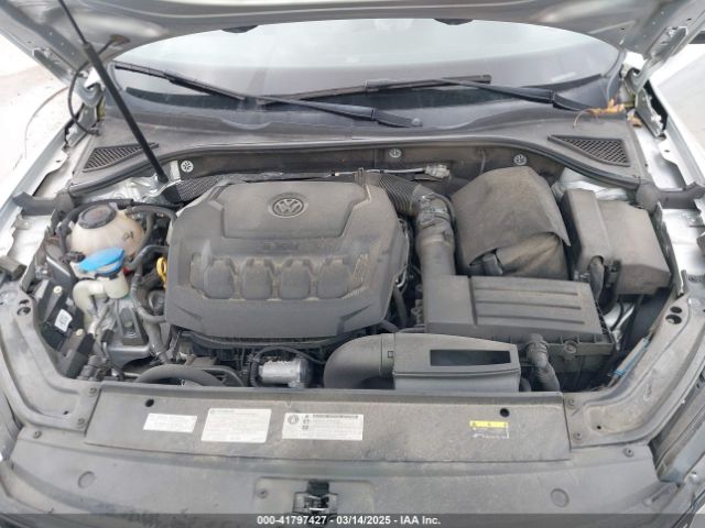 1VWAA7A37JC015921 Volkswagen Passat 2.0t R-line/2.0t S