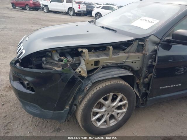 1C4PJMAS8GW220688 Jeep Cherokee Sport