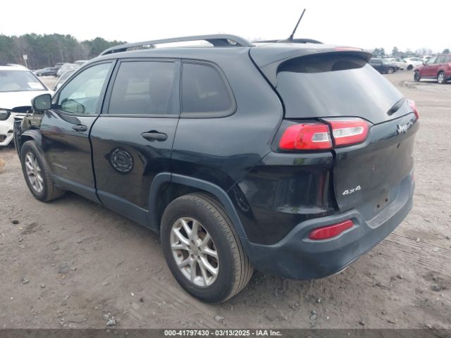 1C4PJMAS8GW220688 Jeep Cherokee Sport