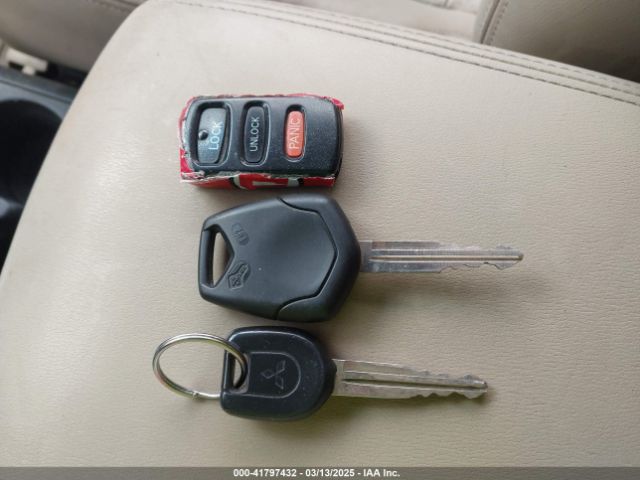 2004 MITSUBISHI MONTERO JA4MW51S04J008915 Photo 10
