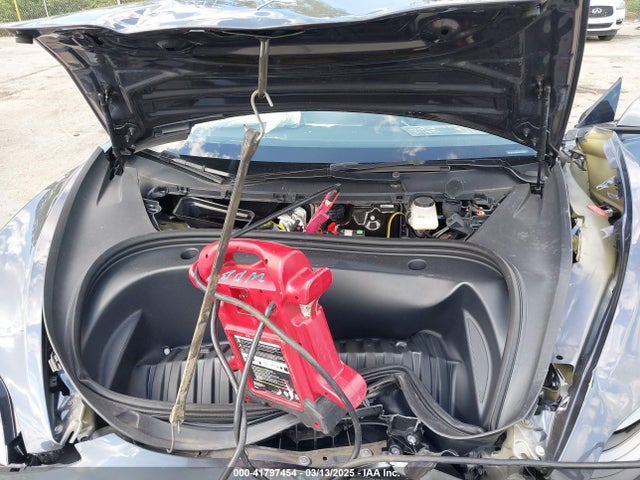 2023 TESLA MODEL 3 5YJ3E1EA1PF601418 Photo 9