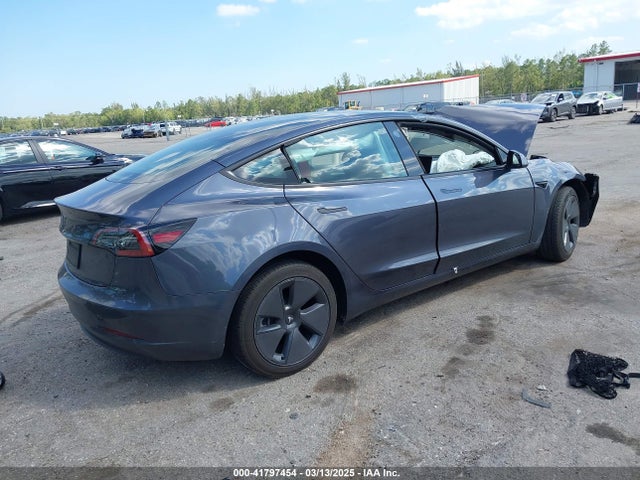 2023 TESLA MODEL 3 5YJ3E1EA1PF601418 Photo 3