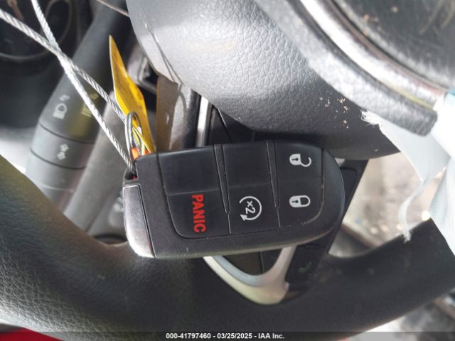 ZACNJAAB4LPM06853 Jeep Renegade Jeepster Fwd